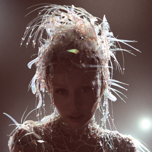 MILEY CYRUS - END OF THE WORLD